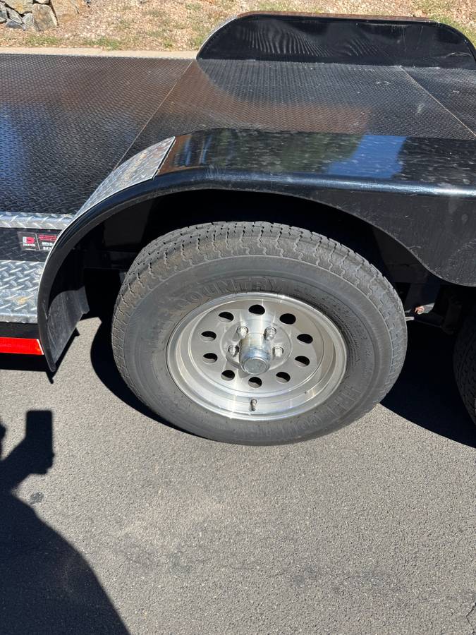 2025 Load Trail 18Ft Car Hauler Trailer, photo 3