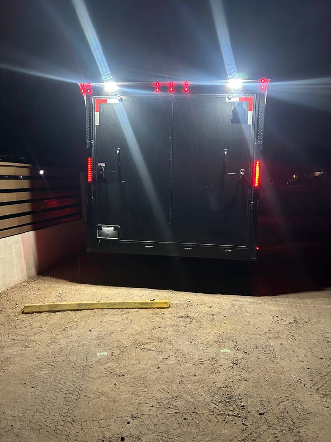 8.5 x 28ft Enclosed Trailer Car hauler, photo 5