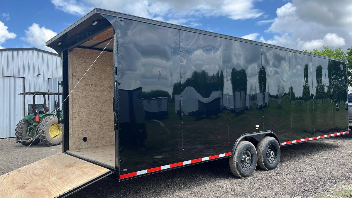 8.5 x 28ft Enclosed Trailer Car hauler, photo 8