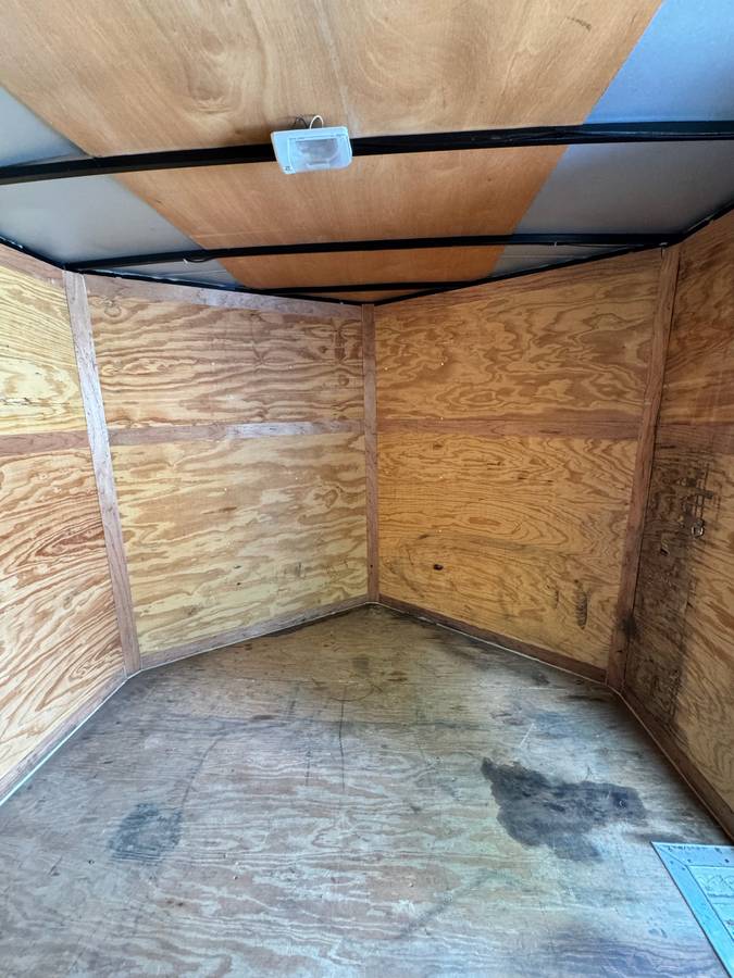 36 foot enclosed car trailer, photo 4