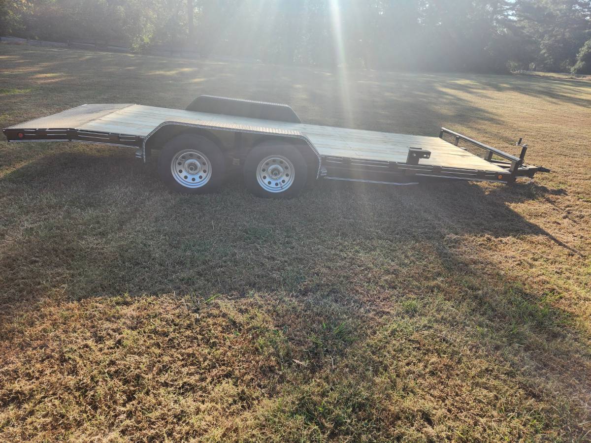 2026 83" x 18' - Raised Deck Car Hauler/Equipment Trailer - Free Spare, photo 5