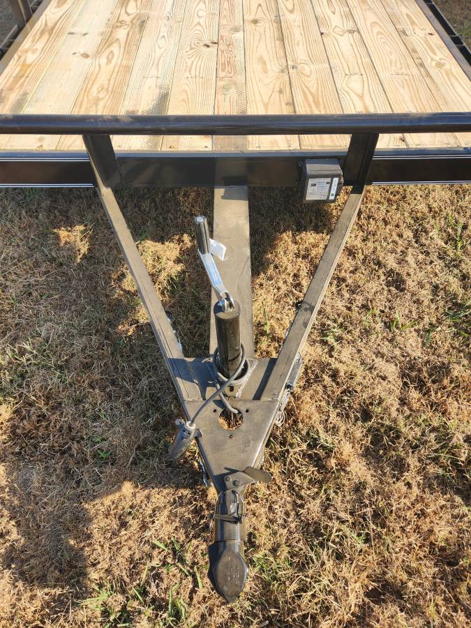 2026 83" x 18' - Raised Deck Car Hauler/Equipment Trailer - Free Spare, photo 9