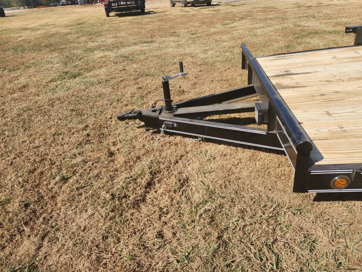 2026 83" x 18' - Raised Deck Car Hauler/Equipment Trailer - Free Spare, photo 10