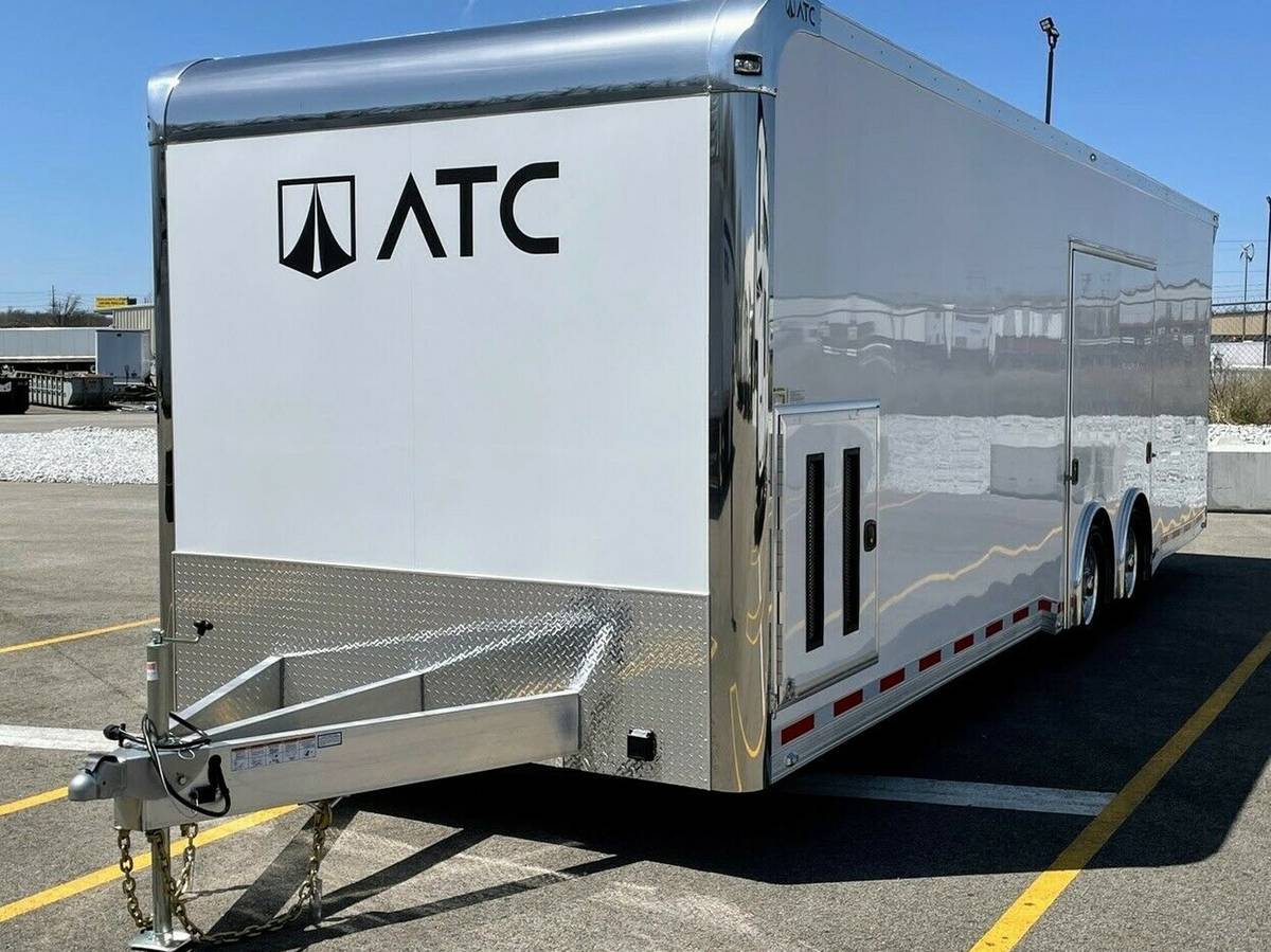 2022 ATC Quest Limited 28ft Enclosed Aluminum Car Hauler, photo 2