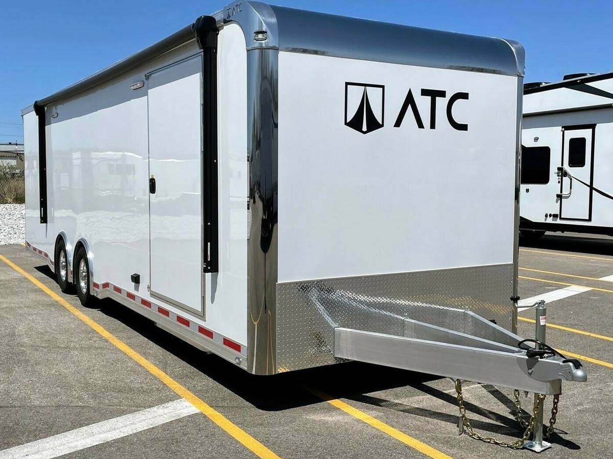 2022 ATC Quest Limited 28ft Enclosed Aluminum Car Hauler, photo 3