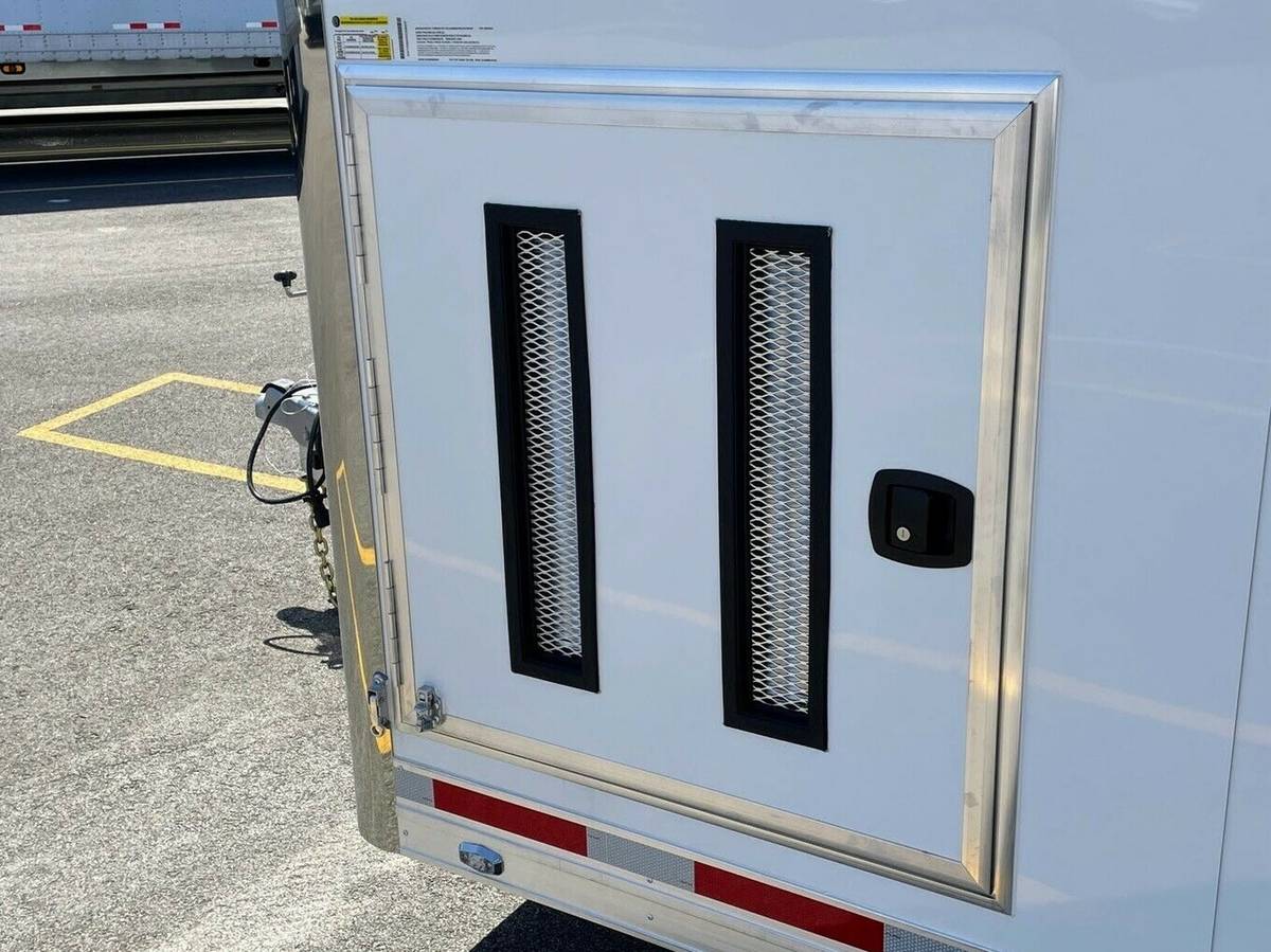2022 ATC Quest Limited 28ft Enclosed Aluminum Car Hauler, photo 7