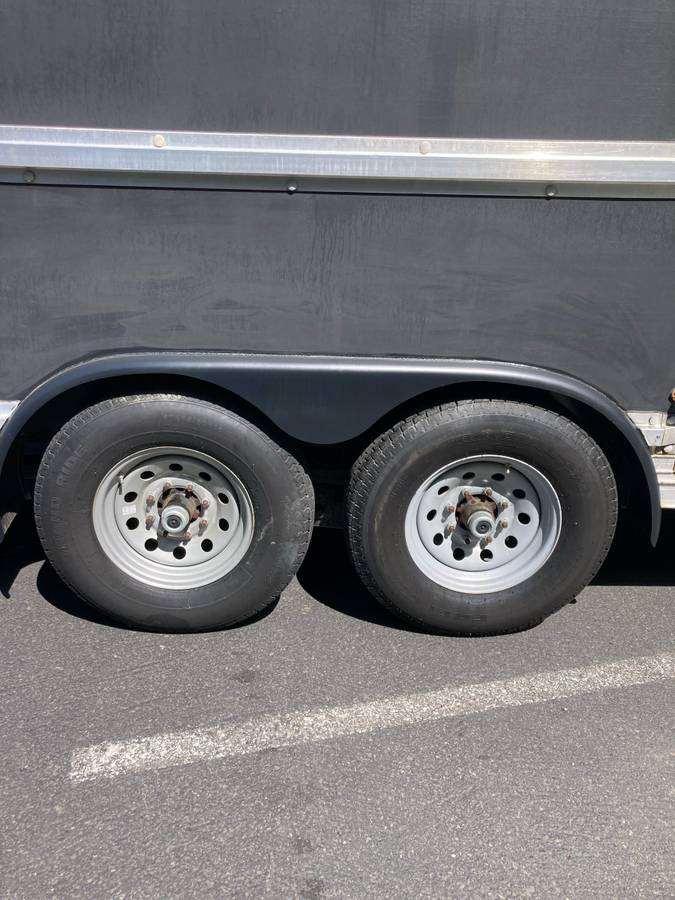 24’x8’ Enclosed trailer, photo 10