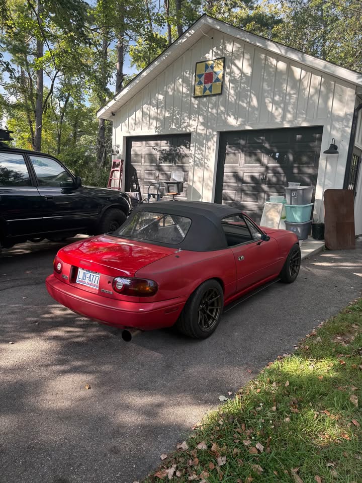 1993 Mazda Miata with NB 1.8 swap, roll bar and track mods, photo 2