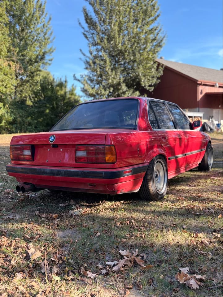 1991 BMW 325i sedan, M52 swap, needs a fuel tank, photo 3