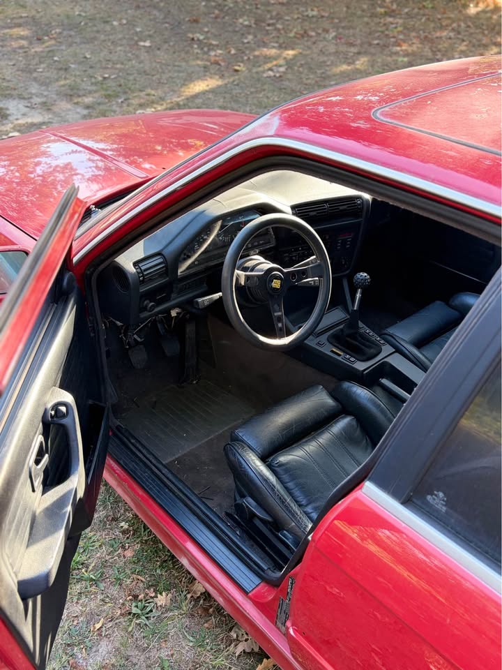 1991 BMW 325i sedan, M52 swap, needs a fuel tank, photo 7