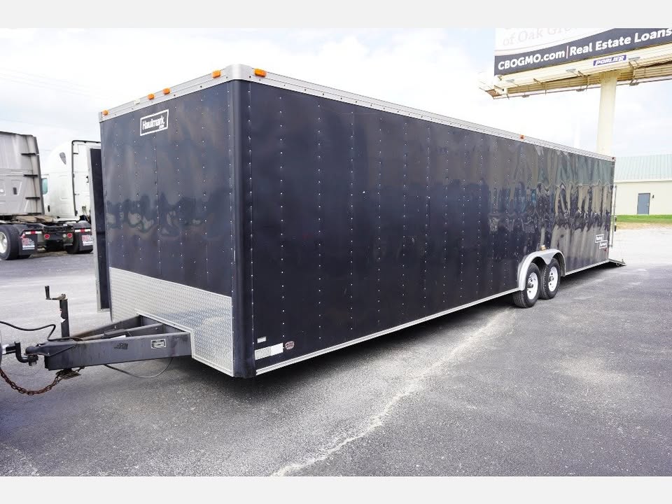 2002 Haulmark 32ft enclosed trailer with ramp, photo 2