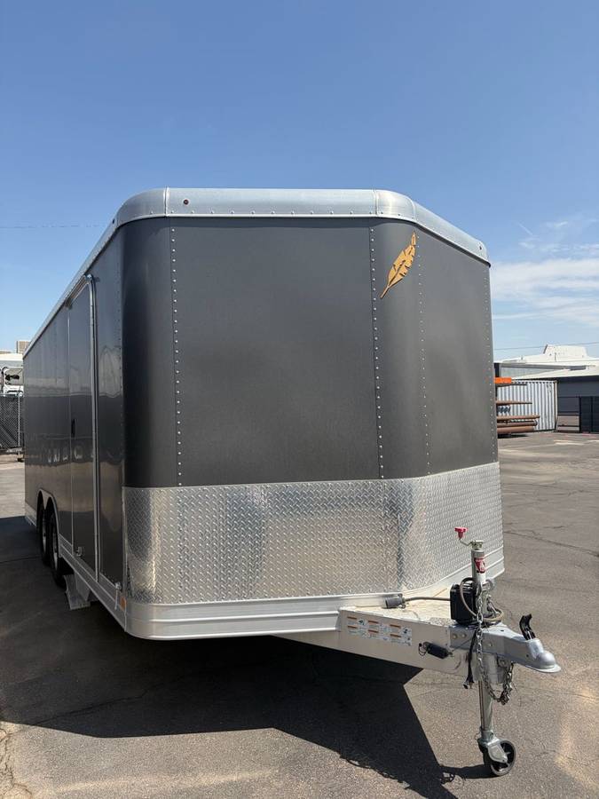 2022 Featherlite car hauler 20ft, photo 2