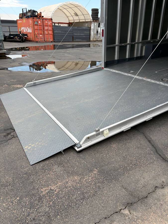 2022 Featherlite car hauler 20ft, photo 7