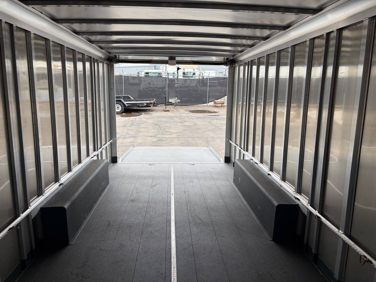 2022 Featherlite car hauler 20ft, photo 8