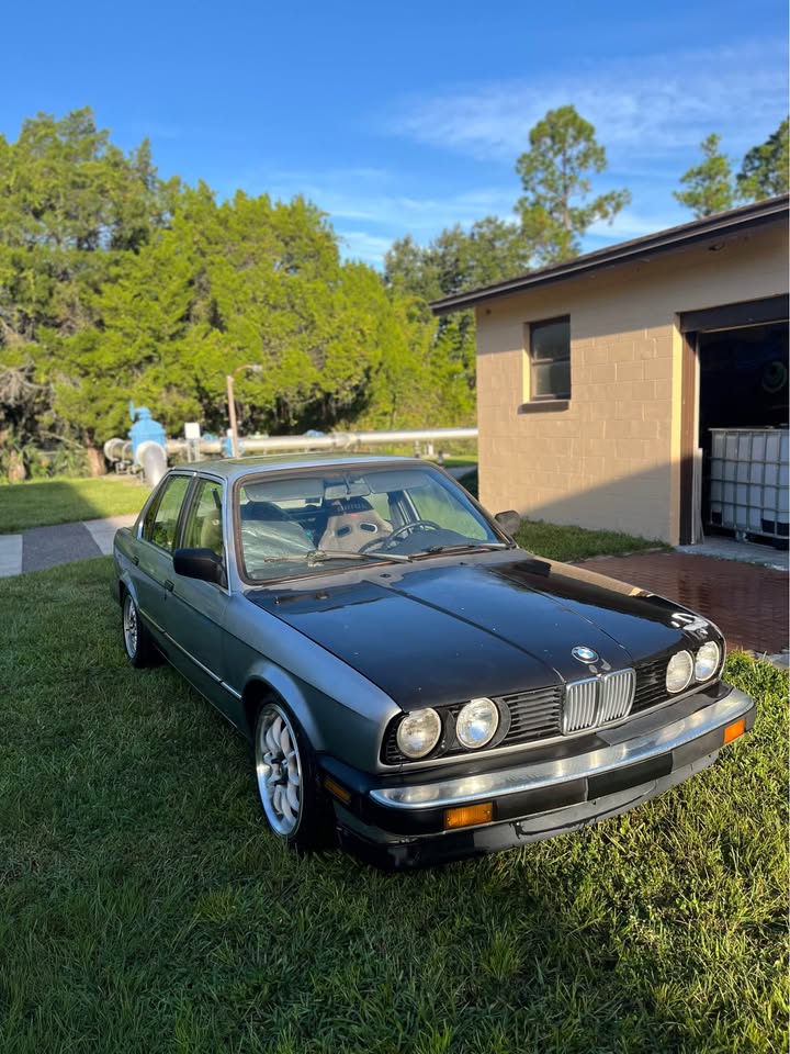 1987 BMW 325i sedan, 5-speed, runs and drives, photo 5