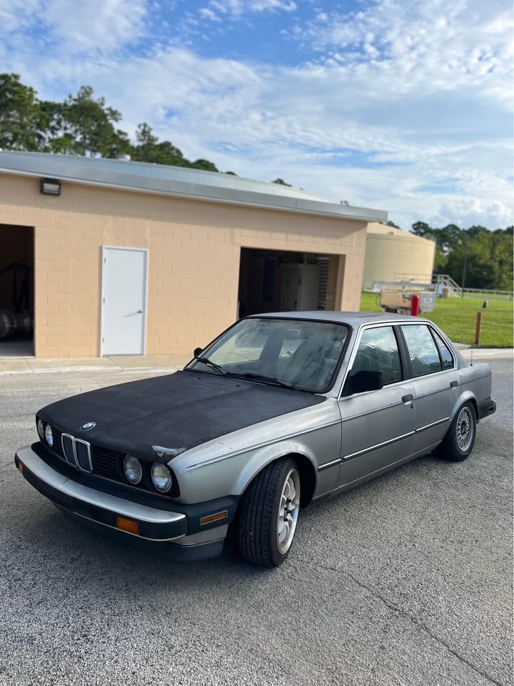 1987 BMW 325i sedan, 5-speed, runs and drives, photo 8