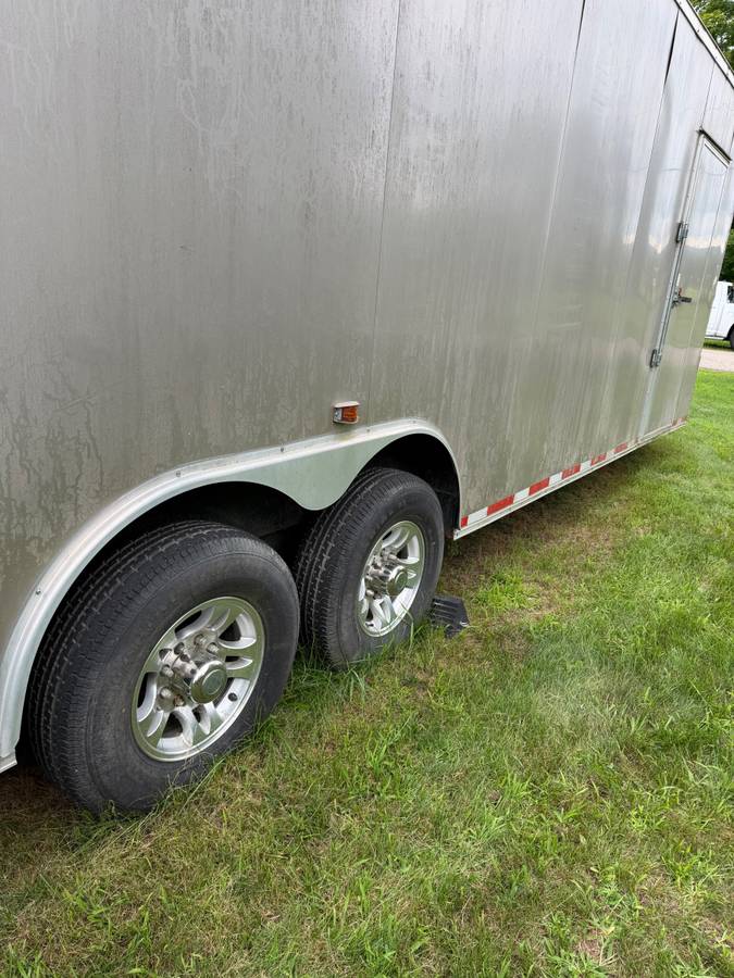 2015 Diamond Cargo enclosed trailer 8.5X28ft. 7.5’ inside height, photo 4
