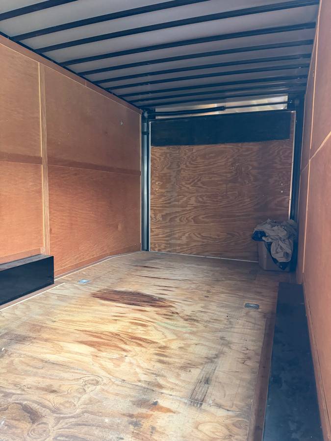 2015 Diamond Cargo enclosed trailer 8.5X28ft. 7.5’ inside height, photo 6