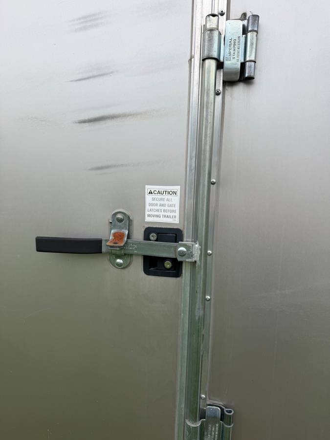 2015 Diamond Cargo enclosed trailer 8.5X28ft. 7.5’ inside height, photo 11