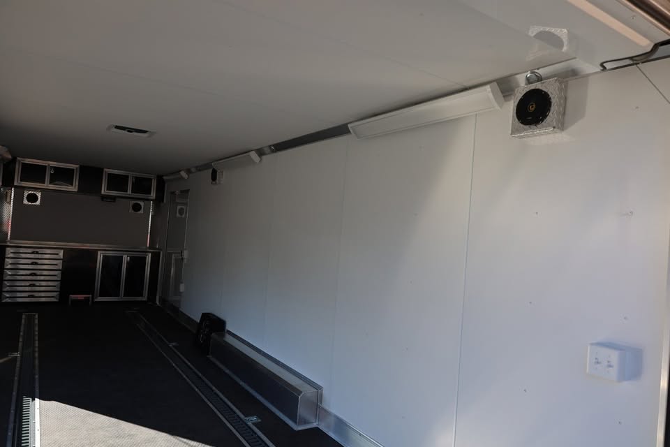 2027 Triton 8.5x28 NXTCH aluminum race car trailer, photo 9