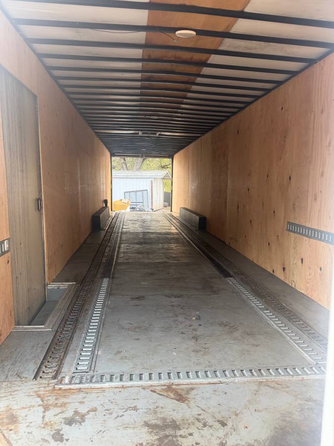 2023 car hauler 36’triple axel, photo 8