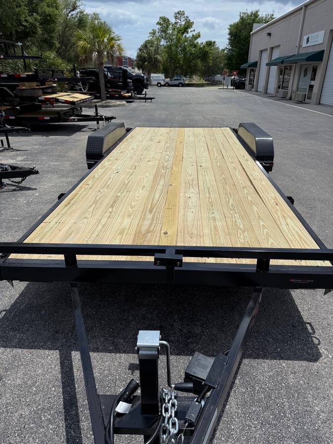 2027 7x20 Worldwide Car Hauler 7000 LB GVWR, photo 2