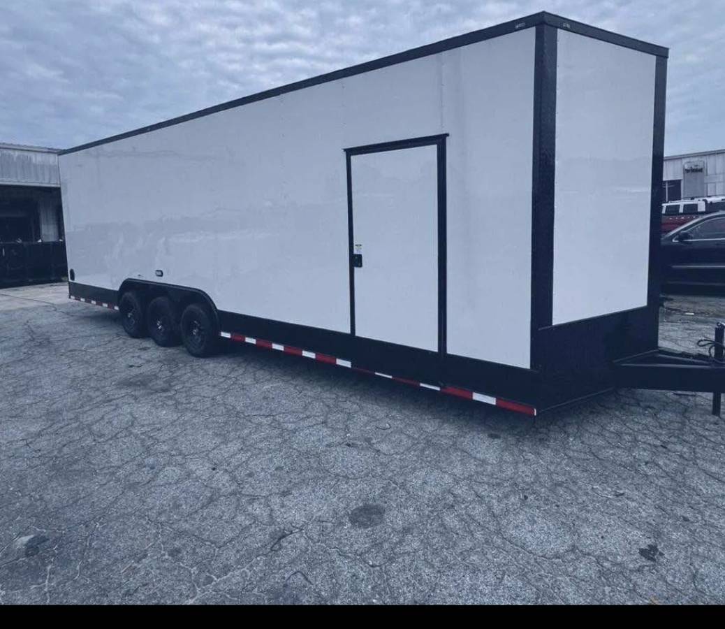 8.5 x 28ft plus v nose enclosed trailer car hauler, photo 5