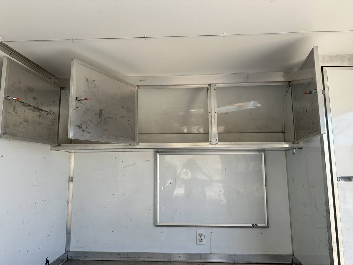 Pace Shadow GT 28' Race Trailer, photo 9