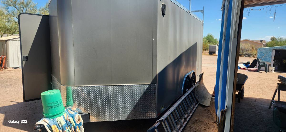 18 ft enclosed Legend cyclone, photo 2
