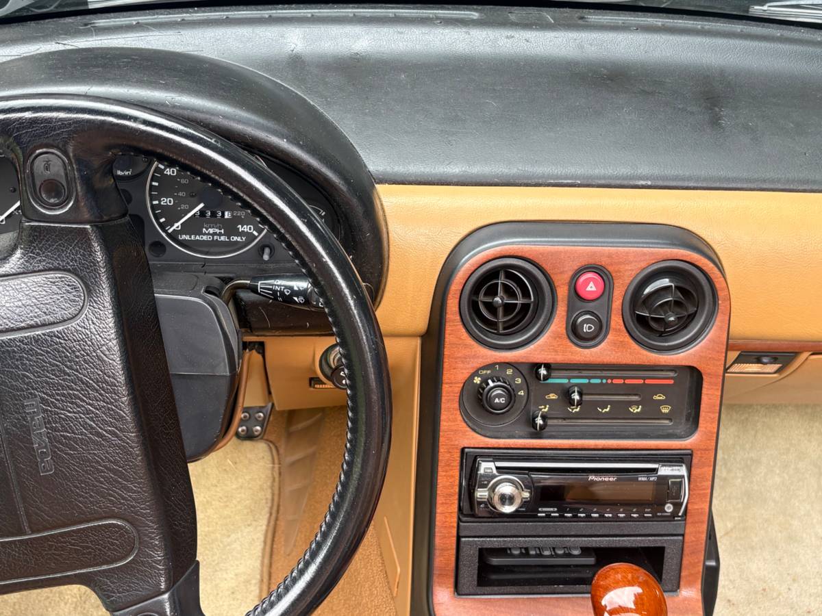 1992 Mazda Miata MX-5 Convertible – 5-Speed Manual, A/C, 89K Mi, photo 9