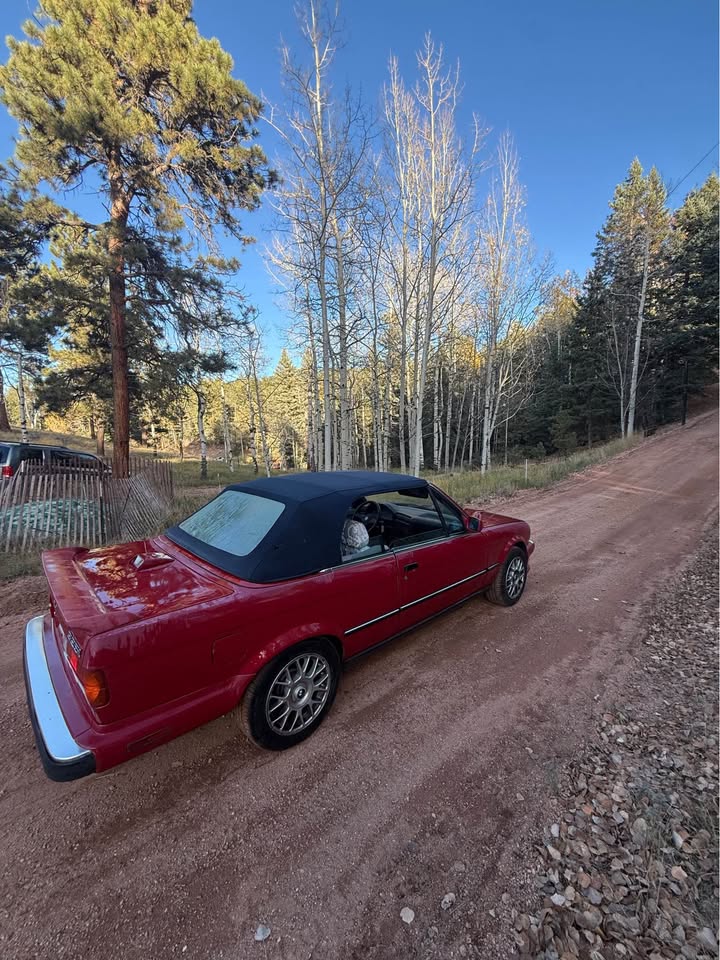 1987 BMW 325i convertible, 5-speed, runs and drives, photo 4