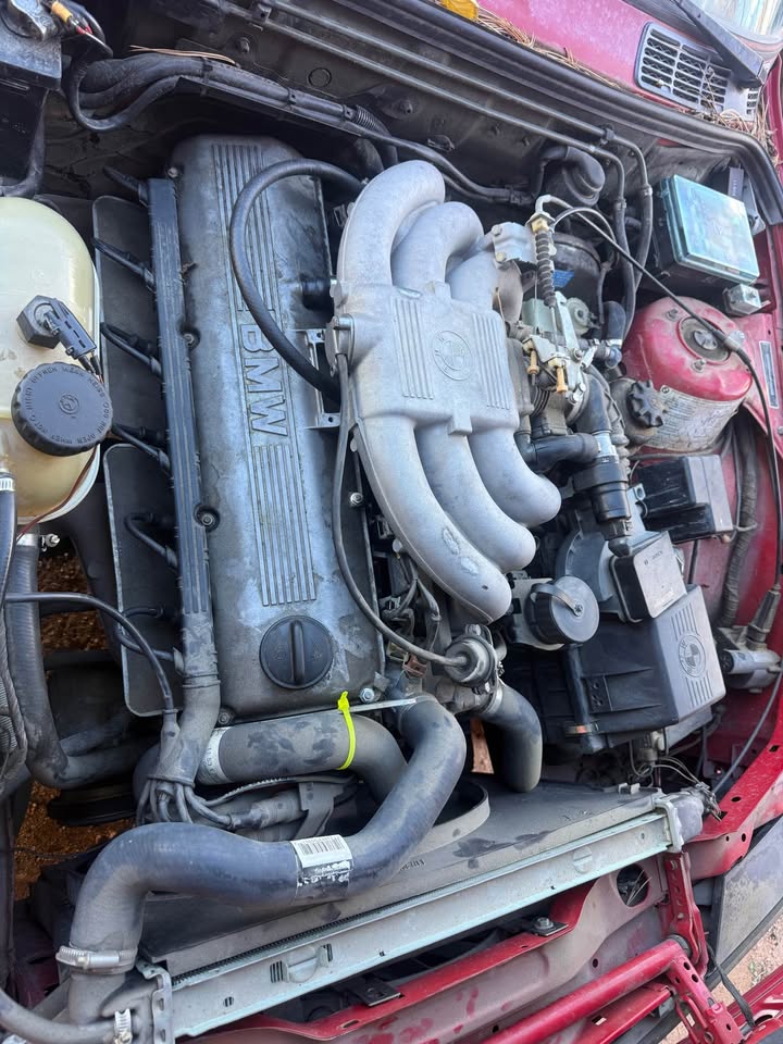 1987 BMW 325i convertible, 5-speed, runs and drives, photo 12