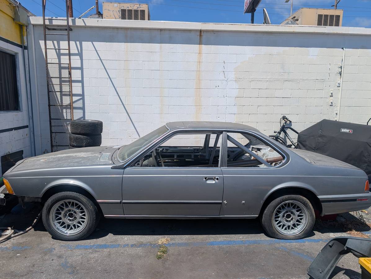 1985 BMW 6-Series LeMons / ChumpCar race car, caged