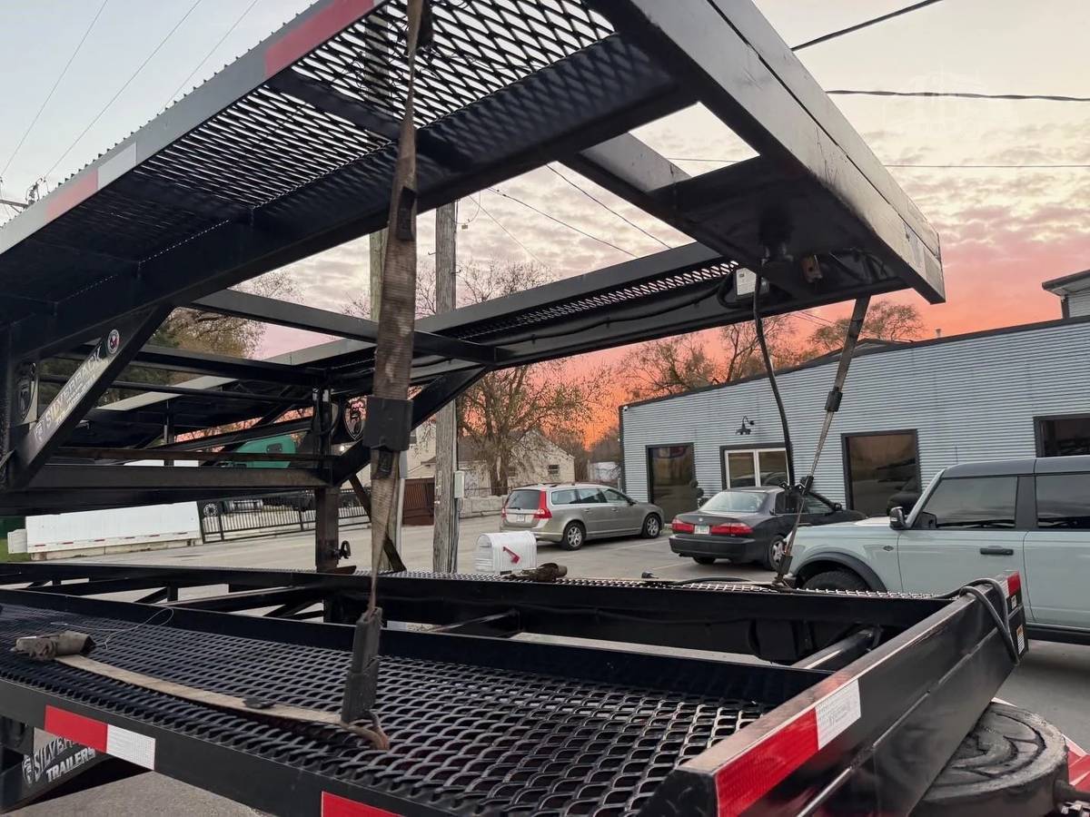 2023 Silverback 50 foot car trailer 5th Wheel w/12K Winch, photo 3