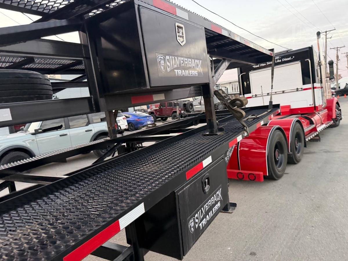 2023 Silverback 50 foot car trailer 5th Wheel w/12K Winch, photo 4