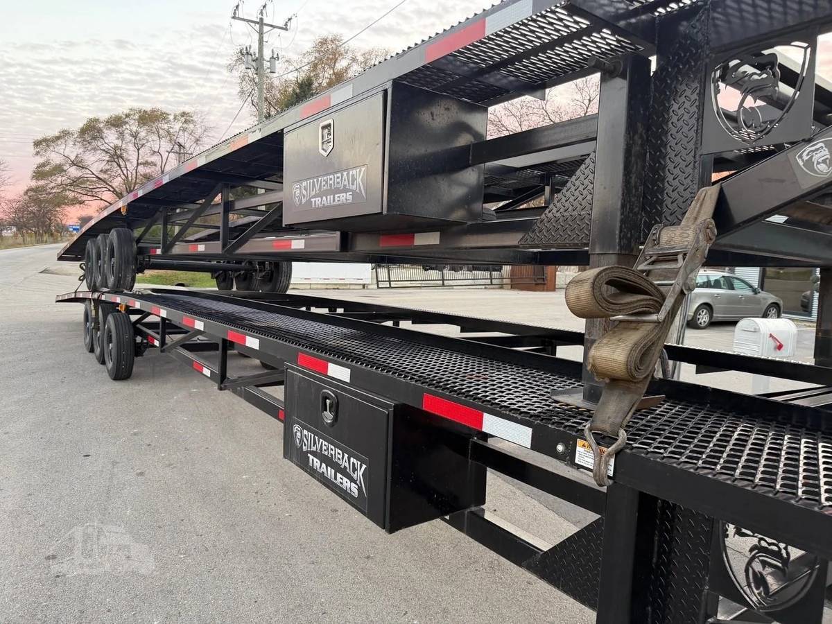 2023 Silverback 50 foot car trailer 5th Wheel w/12K Winch, photo 5