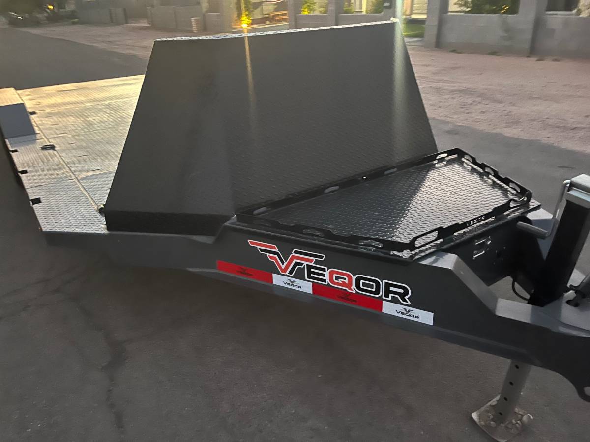 2026 car hauler trailer 102”x18’, photo 2