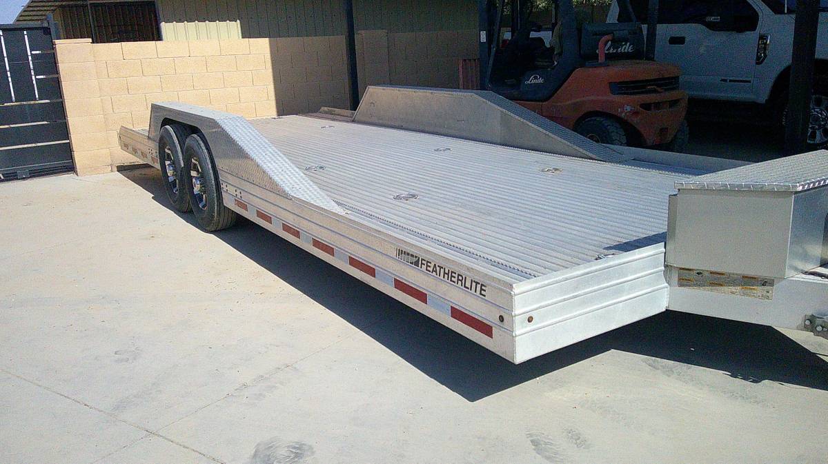 2011 Featherlite 24' Car Hauler 101" wide with New Tires (REDUCED), photo 2