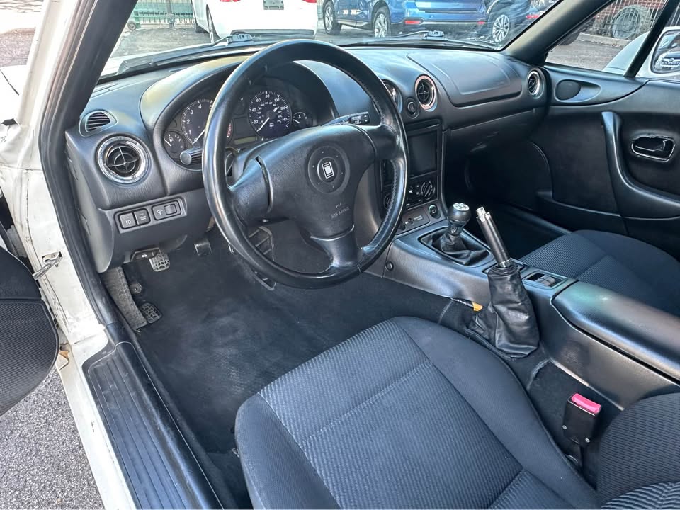 2000 Mazda Miata convertible, 5-speed, clean title, 168k miles, photo 7
