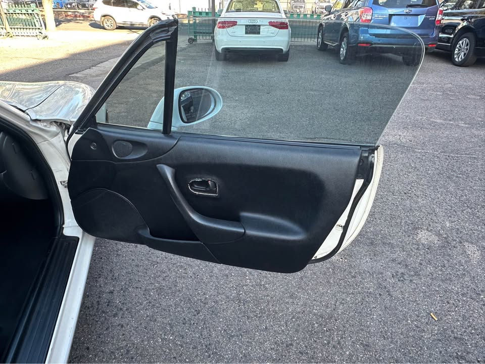 2000 Mazda Miata convertible, 5-speed, clean title, 168k miles, photo 8