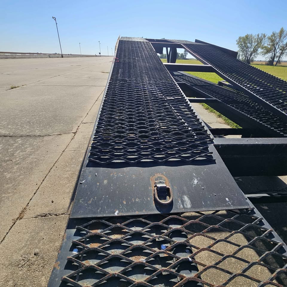 2017 Kaufman Take 4 stacker wedge car trailer, photo 4