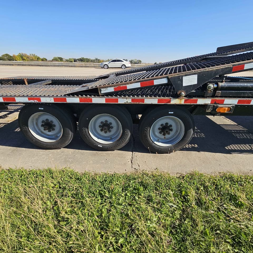 2017 Kaufman Take 4 stacker wedge car trailer, photo 5