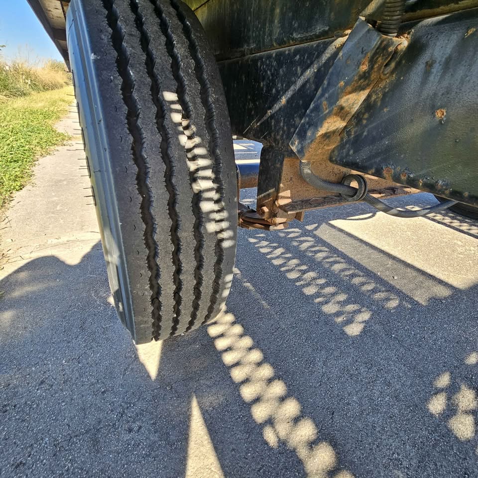 2017 Kaufman Take 4 stacker wedge car trailer, photo 6