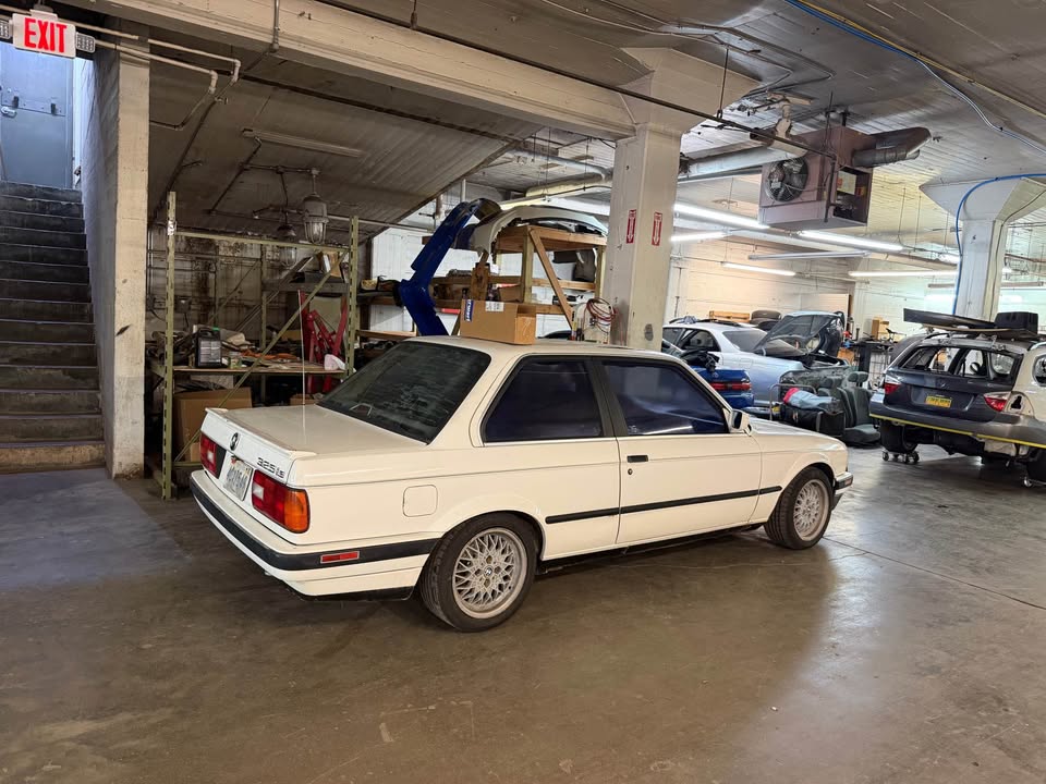 1991 BMW 325is coupe, S50 swap project, 5-speed, photo 3