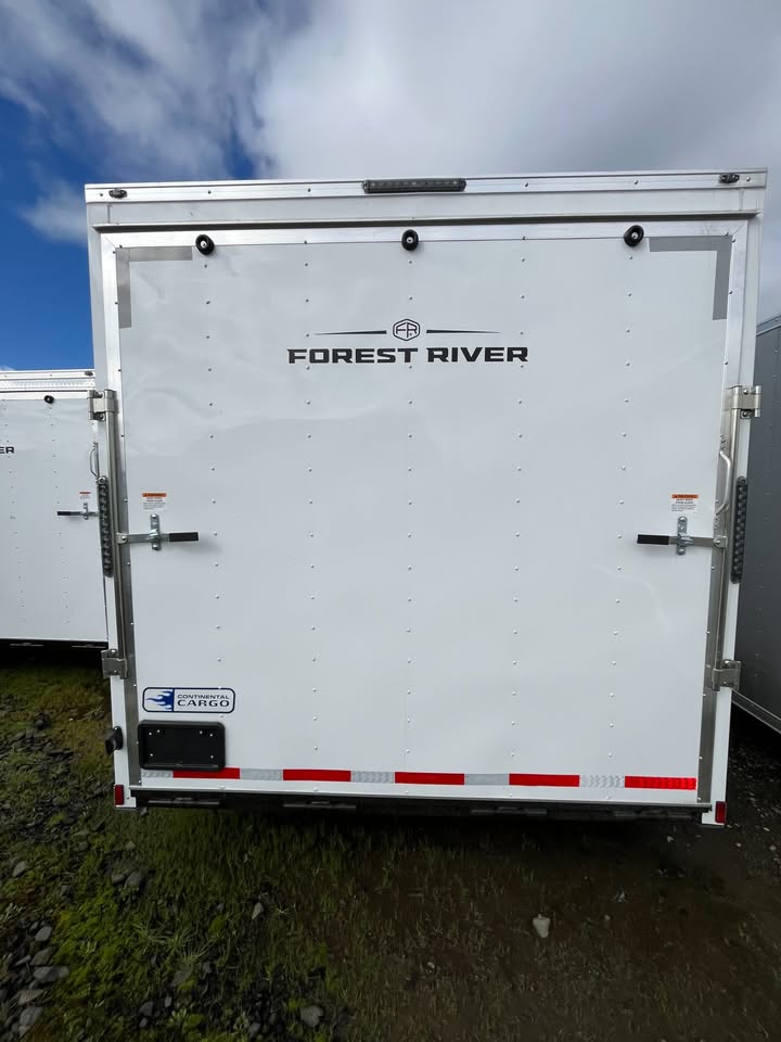 Continental 8.5x30 Auto Race Toy Hauler Enclosed Cargo Trailer Triple Axle 15k GVW!, photo 3