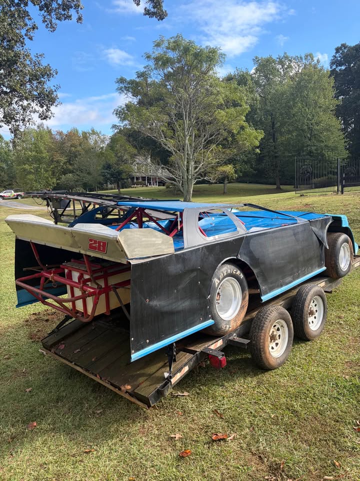 2005 Rocket chassis late model roller, photo 5