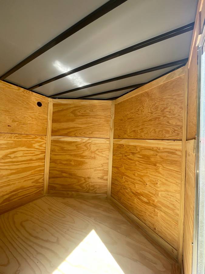 2027 Diamond Cargo Enclosed Trailer, photo 6
