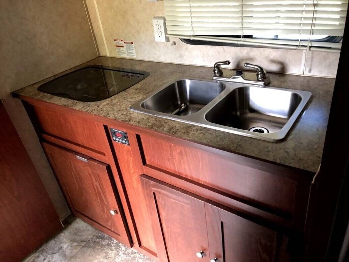 2017 Millennium Silver 46' Vintage Race Trailer with Living Quarters, photo 3