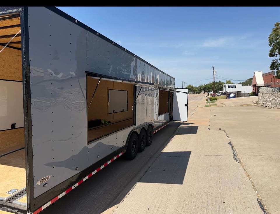 2027 Titanium Cargo 8.5x36 enclosed car hauler trailer, photo 3