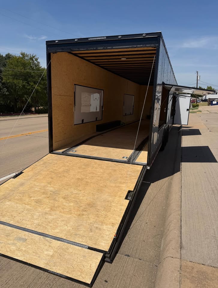2027 Titanium Cargo 8.5x36 enclosed car hauler trailer, photo 4